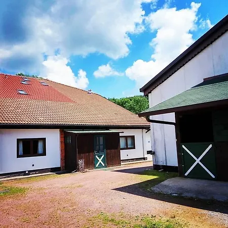 Monteoro Horse Village Pensionat *